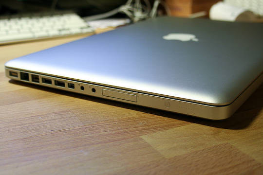 Ars reviews the 2008 MacBook Pro, Part I: aluminum & glass | Ars